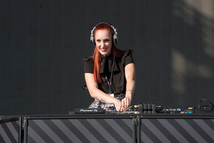 Milano Rocks le foto del Dj Set di Virgin Radio con Giulia Salvi sul