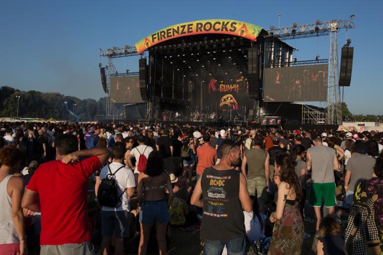 Firenze Rocks 2019 il pubblico più bello del festival. Guarda le foto