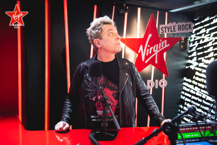 Guarda il nuovo studio di Virgin Radio! Foto 1 di 18 Guarda il nuovo studio di Virgin Radio! Foto 1 di 18