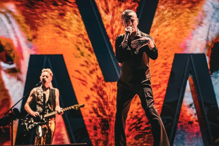Depeche Mode le foto più belle e la scaletta del concerto a Bologna Foto 1 di 14