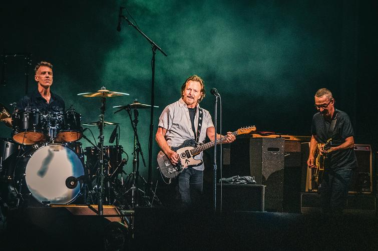 Pearl Jam guarda le foto del concerto a Imola Foto 1 di 13