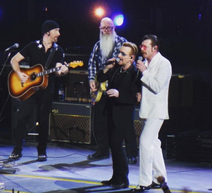 U2 e Eagles of Death Metal