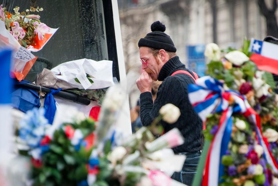 Gli Eagles of Death Metal tornado in concerto a Parigi