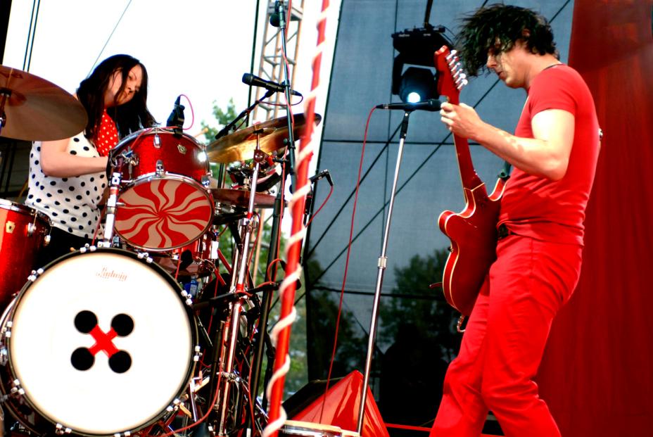 9: White Stripes – In the Cold, Cold Night (2003)