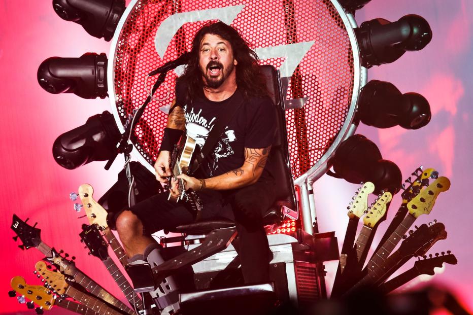 8: FOO FIGHTERS - I AM A RIVER