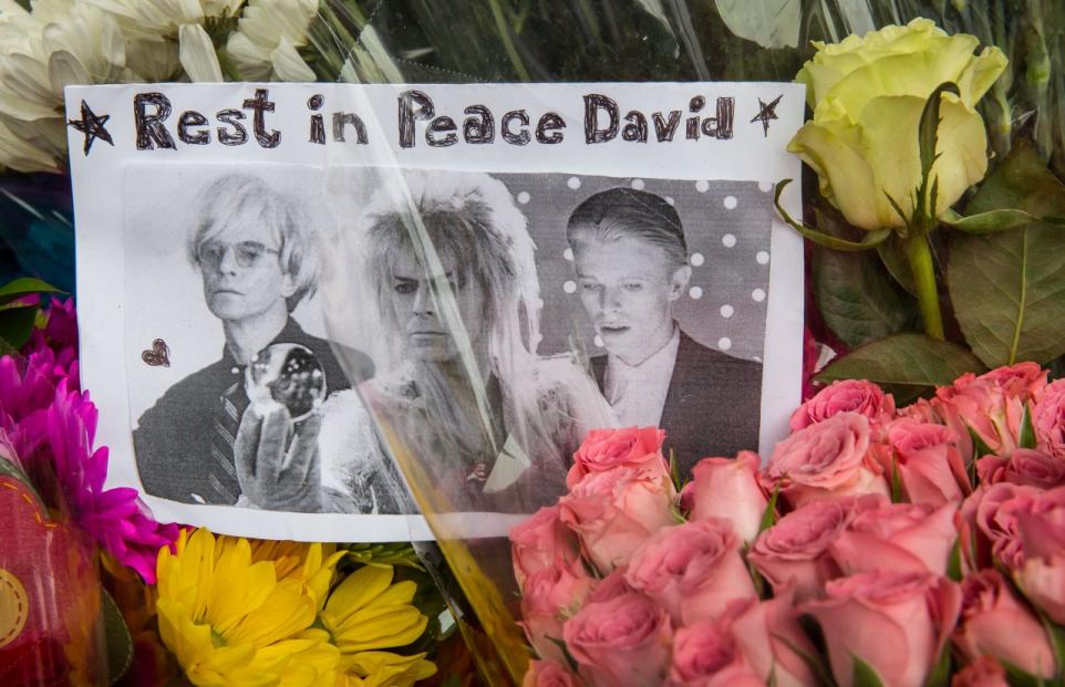 David Bowie: il corpo sarebbe già stato cremato