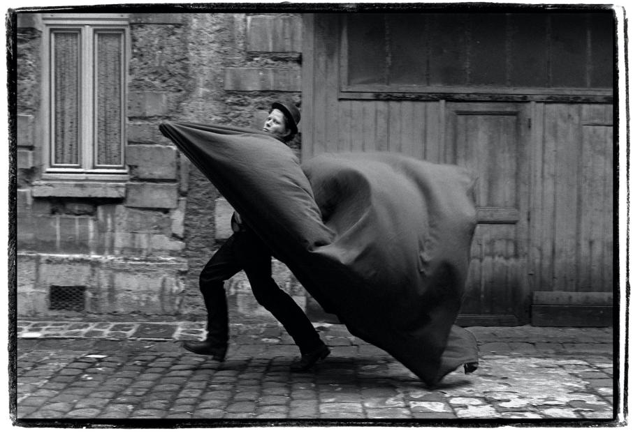 Guido Harari - Tom Waits - Mantello, Parigi, 1992