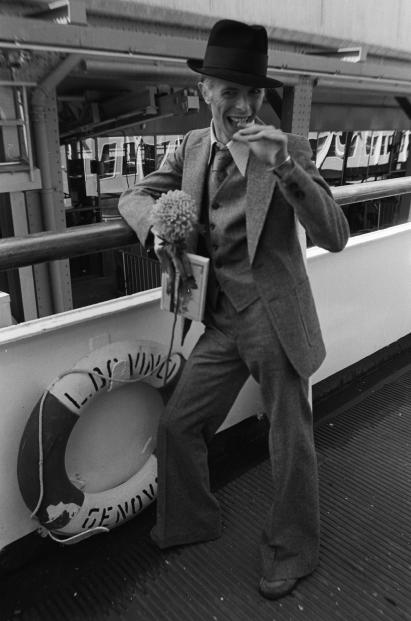 David prepares to take a cruise aboard the SS Leonardo Da Vinci from New York to London in 1976