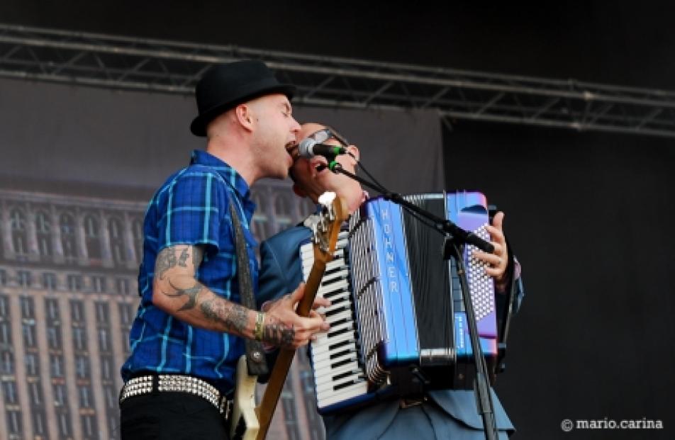 Floggin Molly