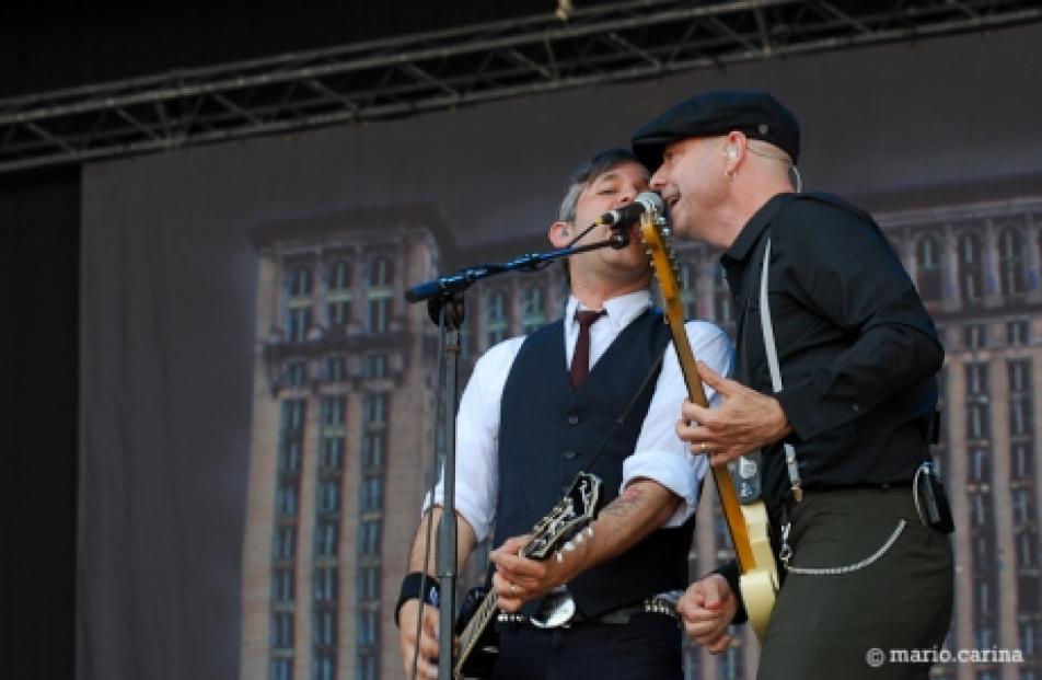 Floggin Molly