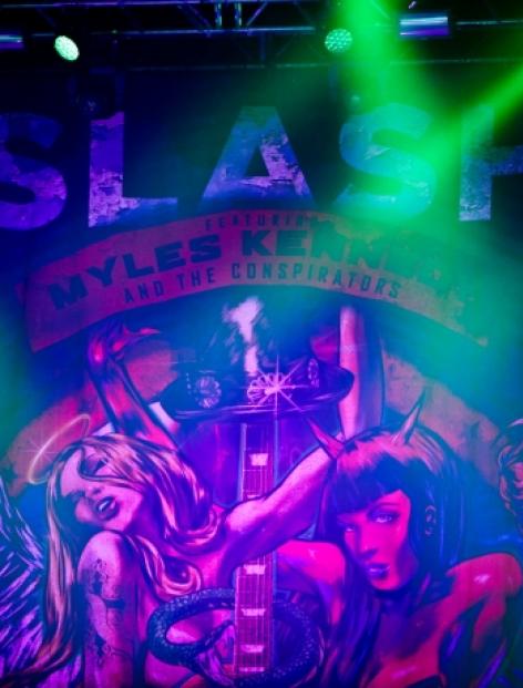 Slash live