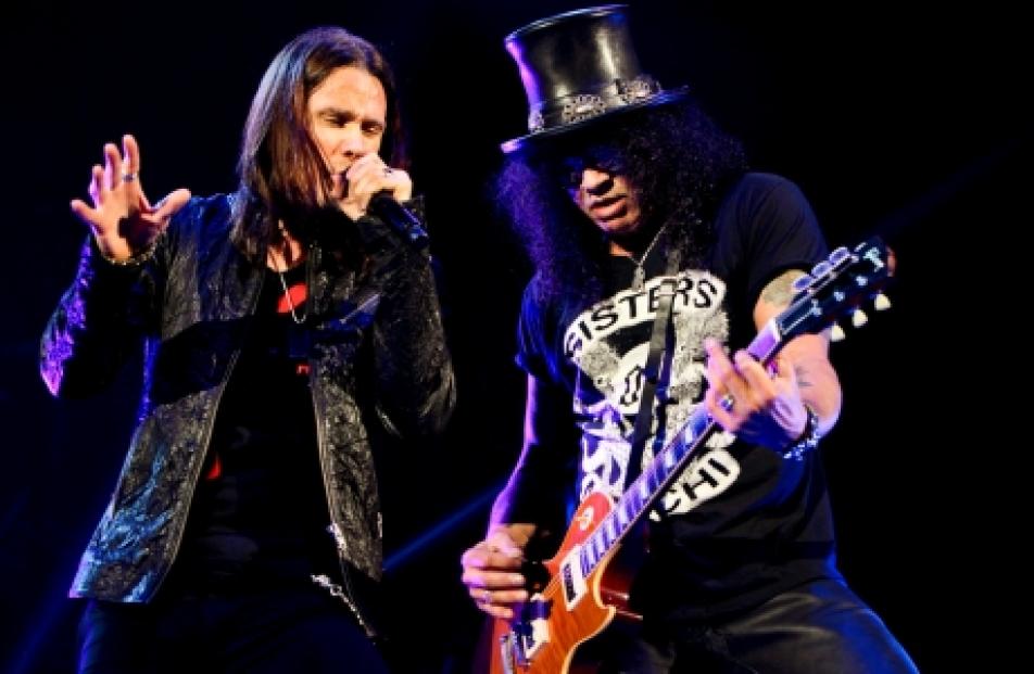 Slash live