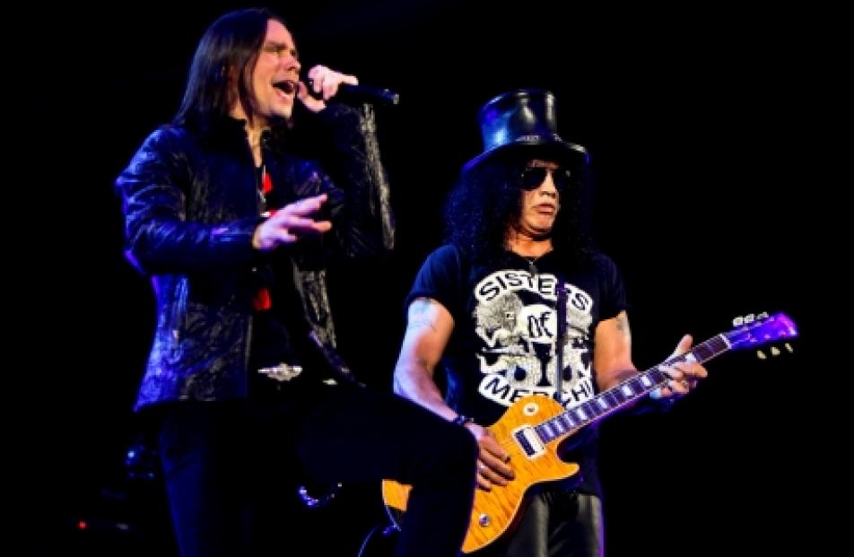 Slash live