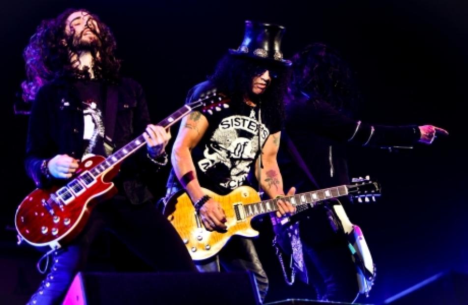 Slash live