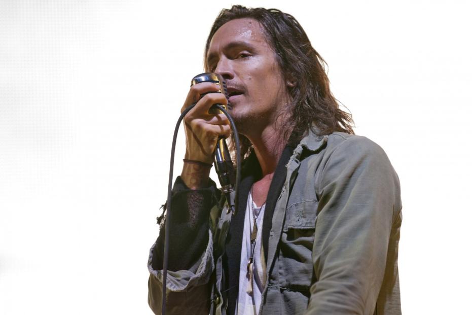 Incubus Perform Live in Chicago