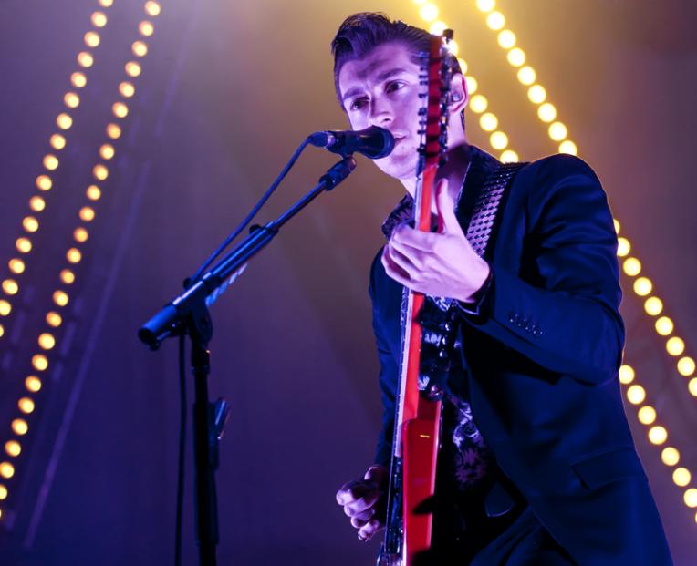 ARTIC MONKEYS (2)