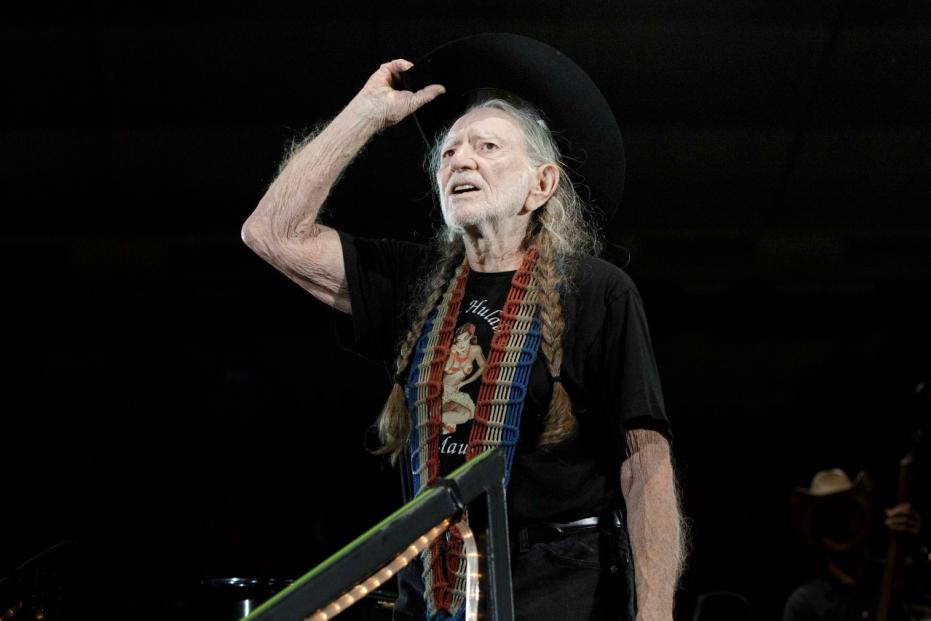 USA - Music - Willie Nelson and Johnny Depp Perform in Austin