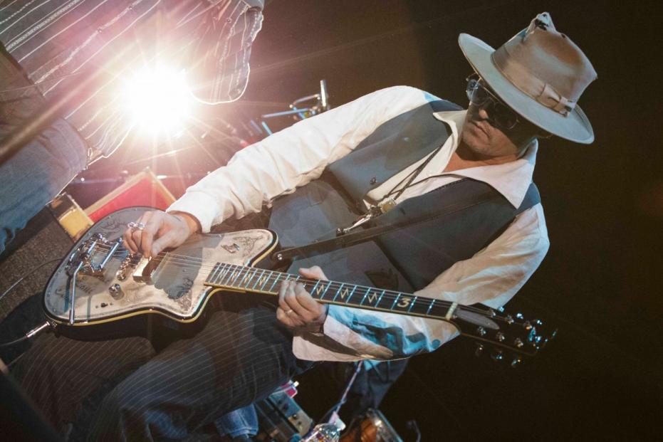 USA - Music - Willie Nelson and Johnny Depp Perform in Austin