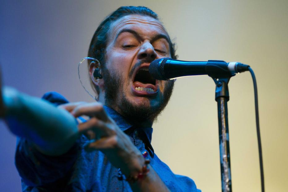 Editors perform in Amsterdam