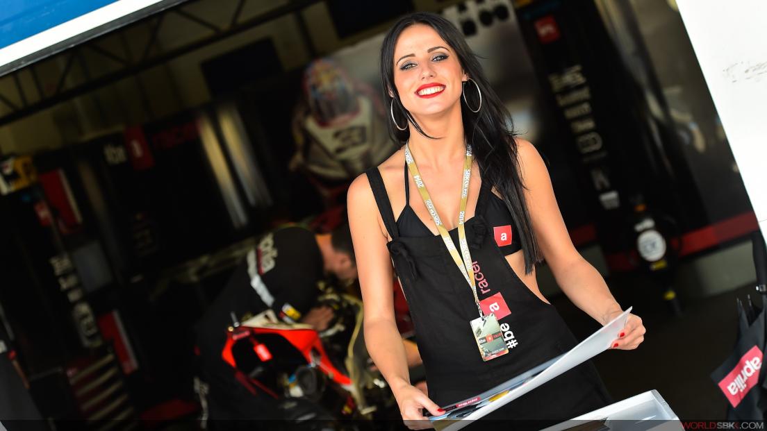 0464_p10_aprilia_girl_full