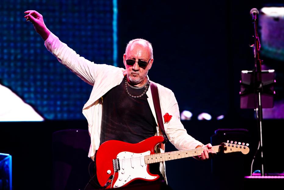 The WHO performing live at YAS ARENA in Abu Dhabi on November 23rd 2014. After race F1 Concert. First date of Anniversary Greatest Hits World Tour