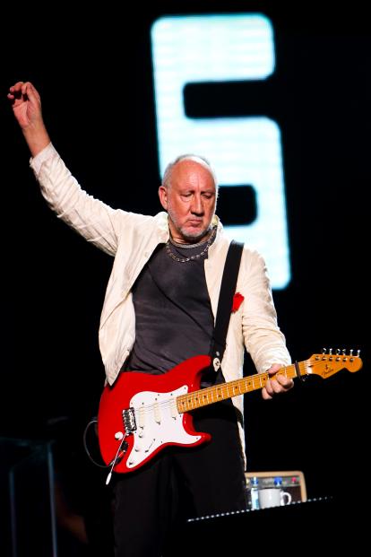 The WHO performing live at YAS ARENA in Abu Dhabi on November 23rd 2014. After race F1 Concert. First date of Anniversary Greatest Hits World Tour