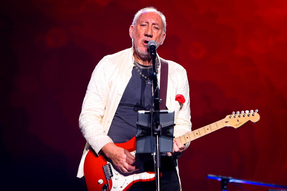 The WHO performing live at YAS ARENA in Abu Dhabi on November 23rd 2014. After race F1 Concert. First date of Anniversary Greatest Hits World Tour