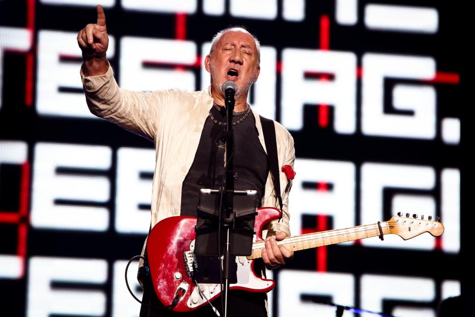 The WHO performing live at YAS ARENA in Abu Dhabi on November 23rd 2014. After race F1 Concert. First date of Anniversary Greatest Hits World Tour