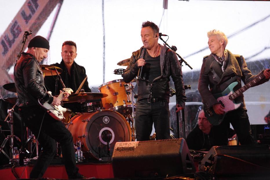 World AIDS Day benefit concert in Times Square