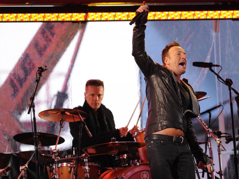 World AIDS Day benefit concert in Times Square
