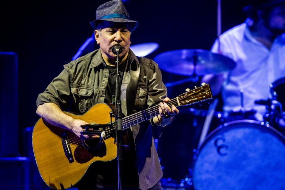 Paul Simon and Sting perform live together in Milan
