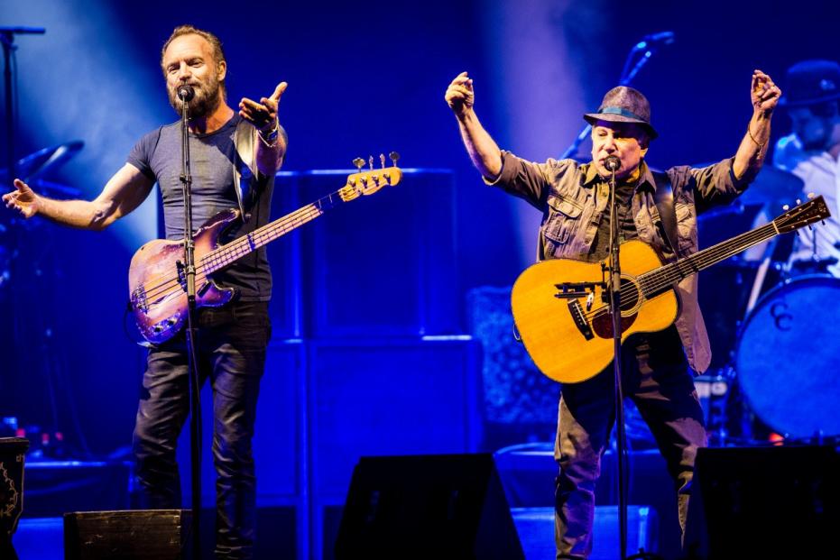 Paul Simon and Sting perform live together in Milan