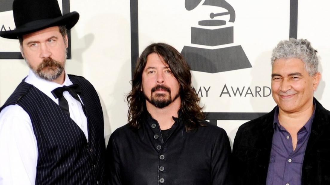 Nirvana: l’esibizione di Krist Novoselic con i Foo Fighters fa infuriare i fan di Cobain. E lui risponde così: "Abbiamo provato a chiamarlo"