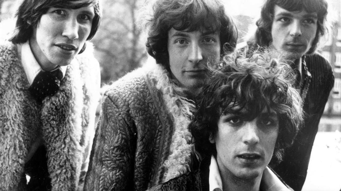 Pink Floyd, pubblicato il trailer ufficiale di "Have You Got It Yet?", il film su Syd Barrett. All'interno anche Roger Waters e David Gilmour
