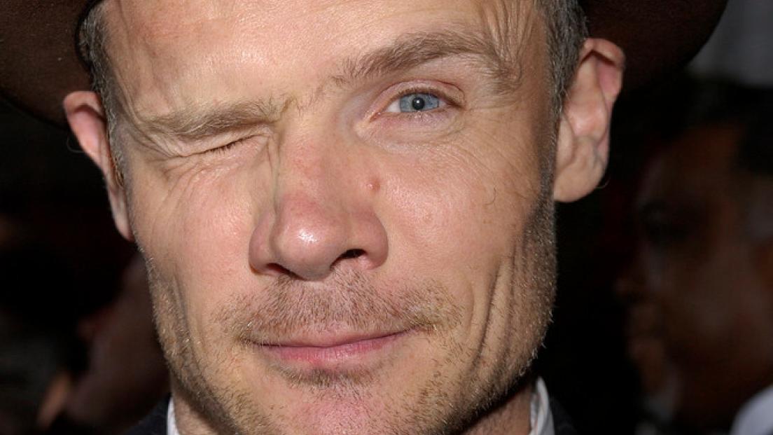 Red Hot Chili Peppers: Flea sarà protagonista di un film con Brad Pitt e Margot Robbie