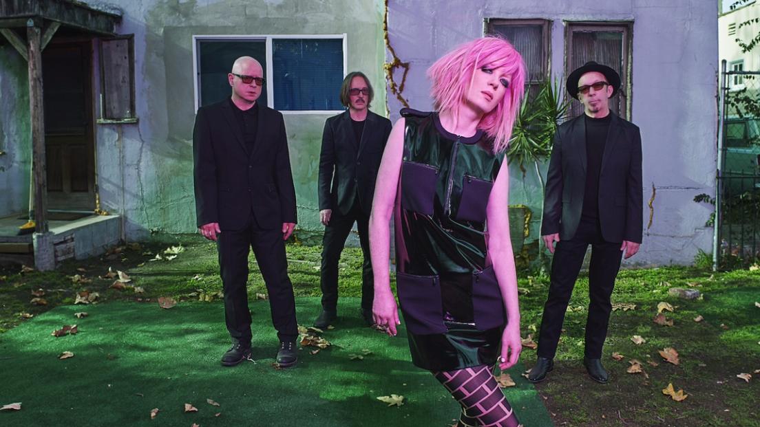 Garbage: l'otto giugno in concerto a Milano e il 10 giugno uscirà il nuovo album Strange Little Birds