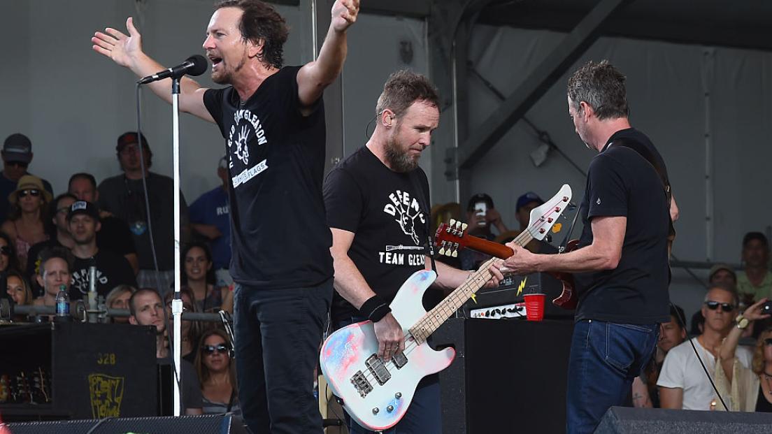 Pearl Jam sul palco con Sting e Cheap Trick. Ecco il video