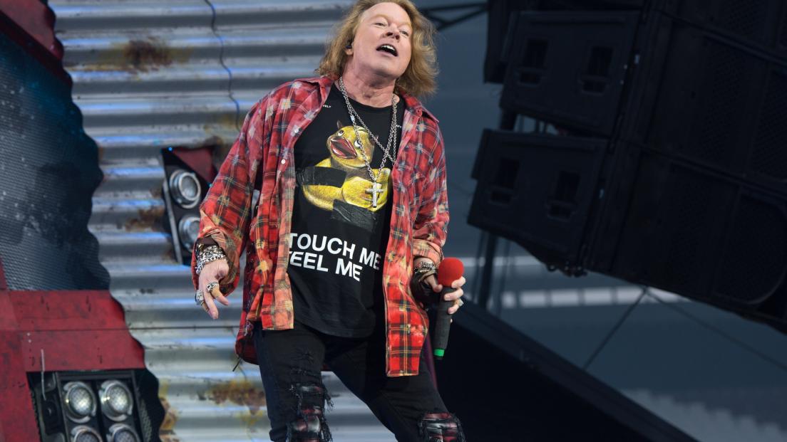 AC/DC: concerto storico a Londra: Axl Rose applaudito dai suoi compagni dei Guns N' Roses