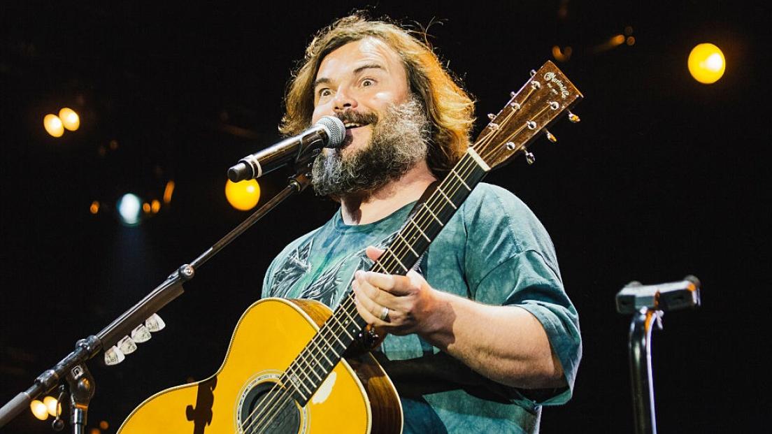 Jack Black sbarca su YouTube e batte ogni record: 2,5 milioni di iscritti e 15 milioni di visualizzazioni con soli 77 secondi di video