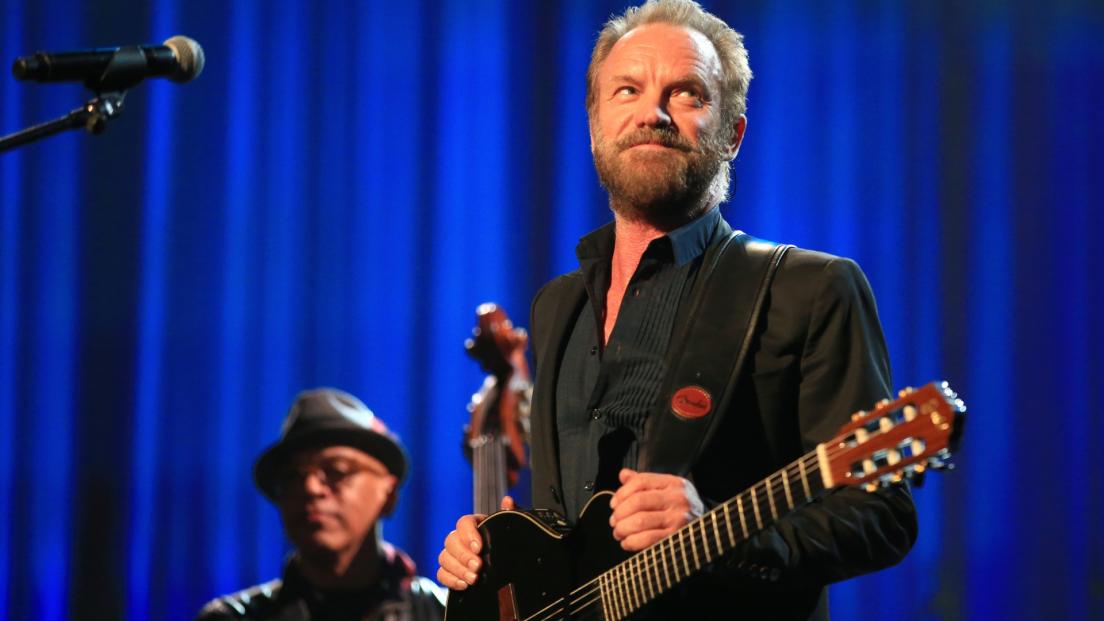 Sting presenta "50.000", il brano ispirato da Davi Bowie. Guarda il video