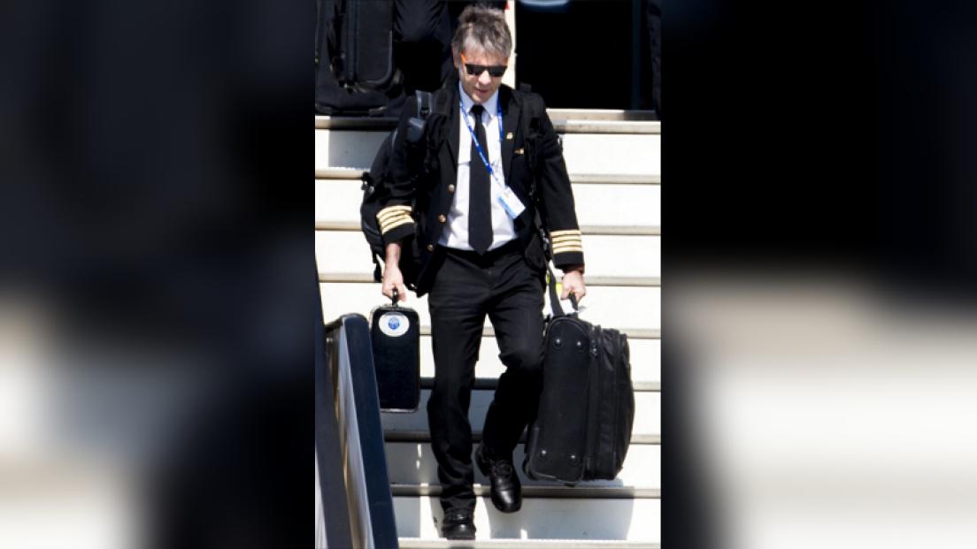 Comandante Bruce Dickinson! Il cantante degli Iron Maiden al comando del volo di linea AB273