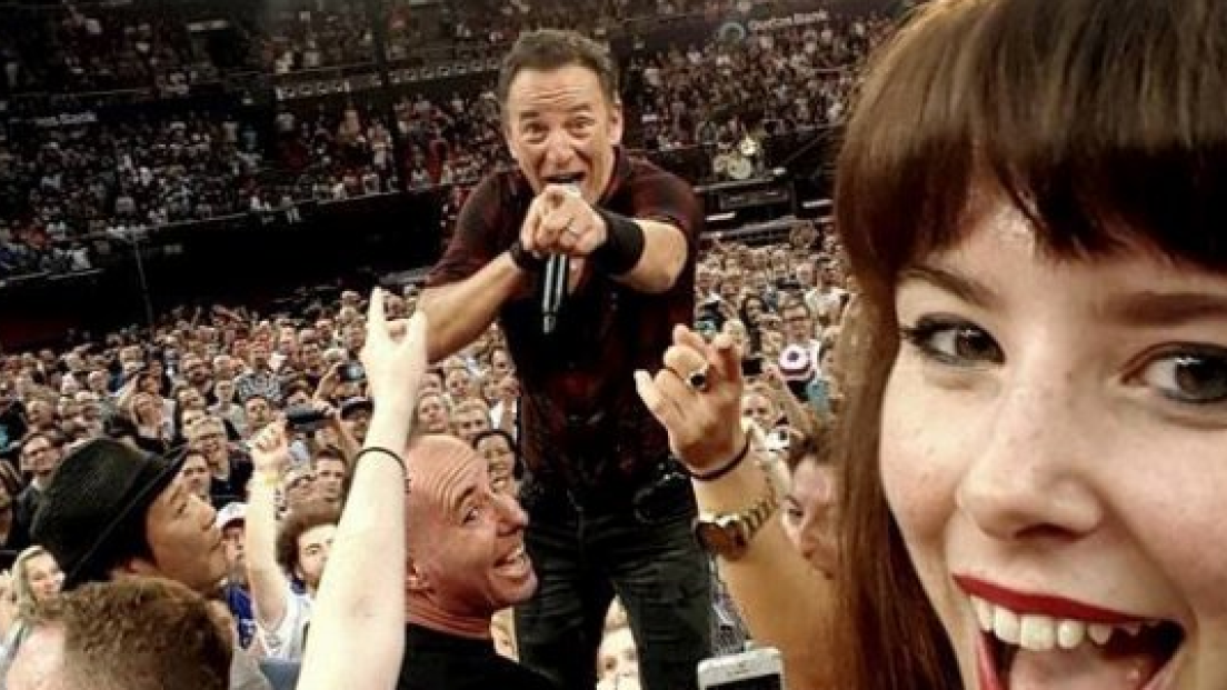 Bruce Springsteen: protagonista in Australia del selfie più riuscito di sempre. Guarda la foto!
