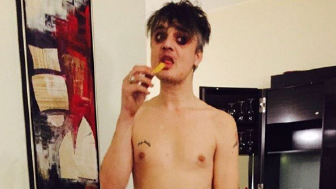 Pete Doherty si denuda su Instagram