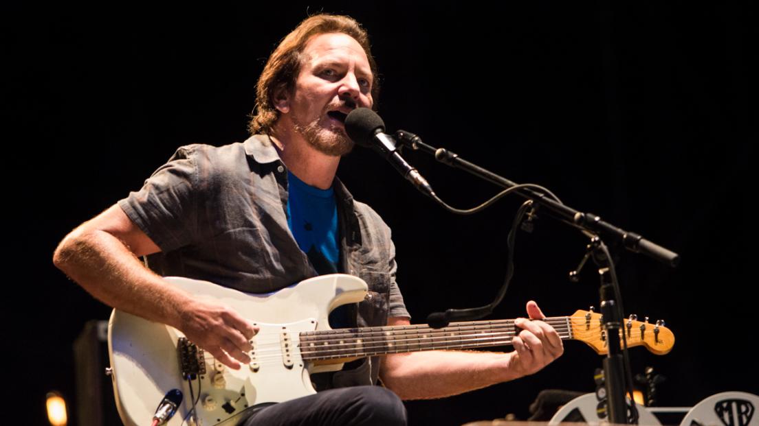 Eddie Vedder starebbe lavorando alla colonna sonora del nuovo film di Sean Penn! Le indiscrezioni