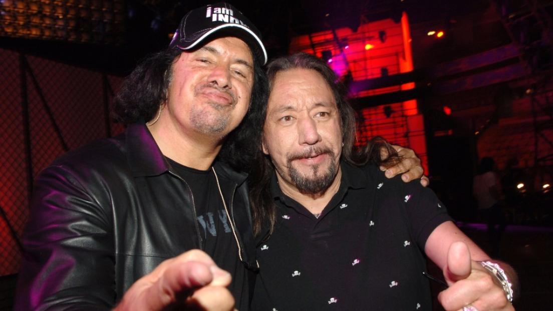 Gene Simmons torna sul palco con l’ex Kiss Ace Frehley