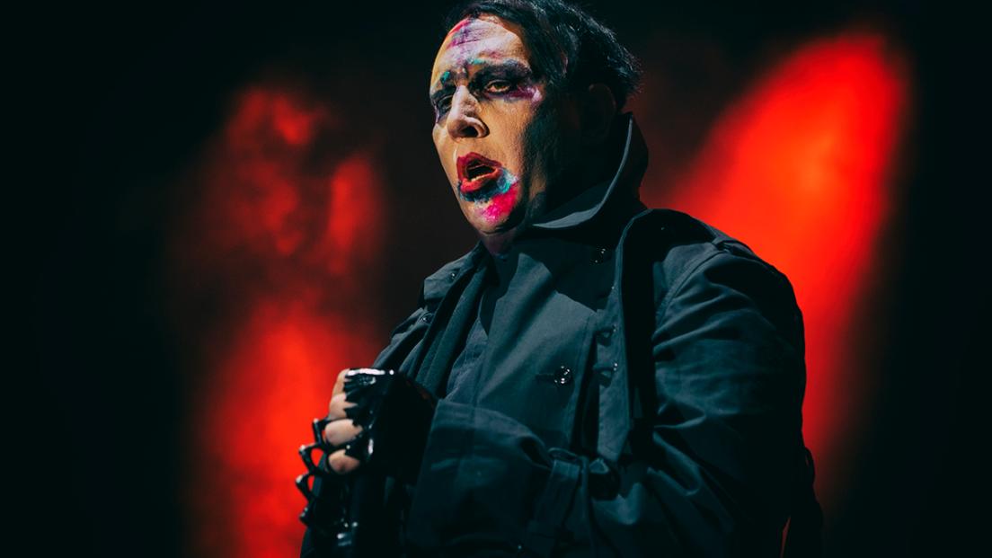 Marilyn Manson parla del suo incidente sul palco: "Terrificante"