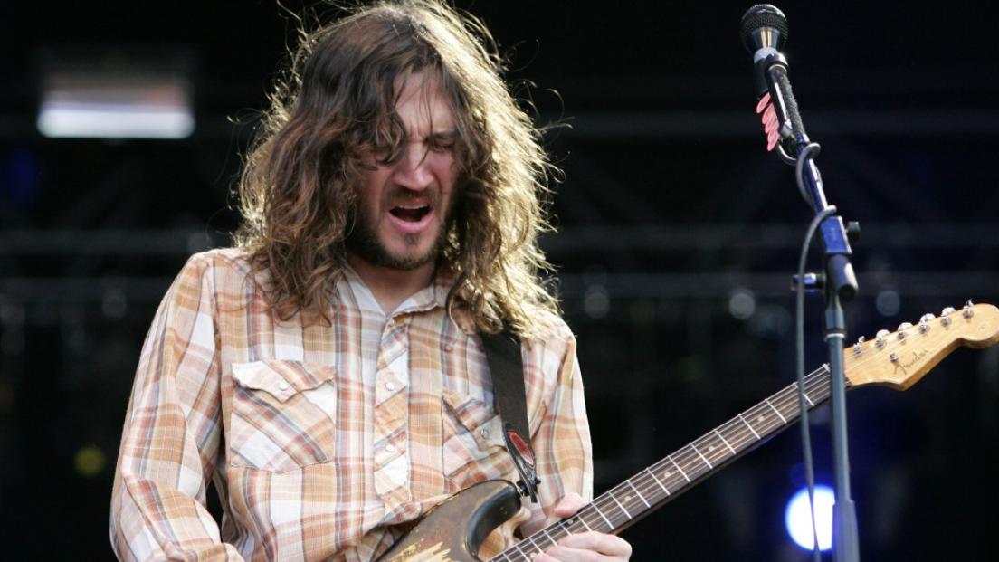 Red Hot Chili Peppers, parla l’ex produttore: “John Frusciante dovrebbe tornare nel gruppo, era la loro arma vincente”