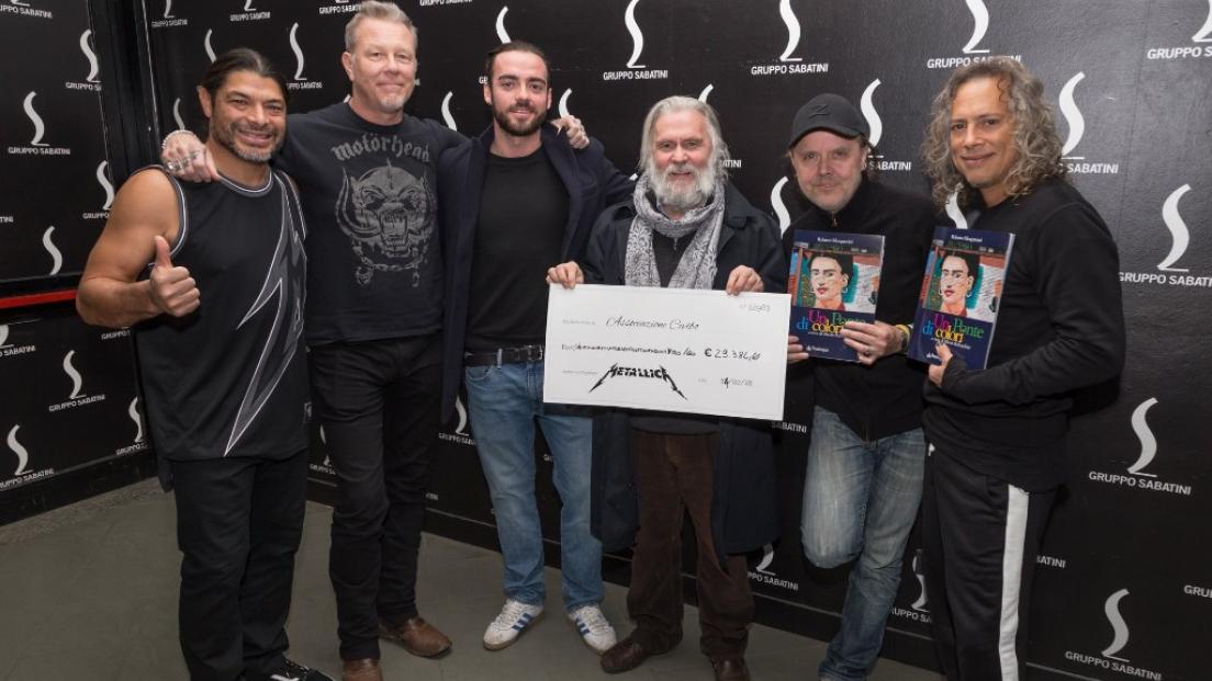 Metallica: dopo Torino la band ha donato 30 mila euro in beneficenza alle Cucine Popolari di Bologna