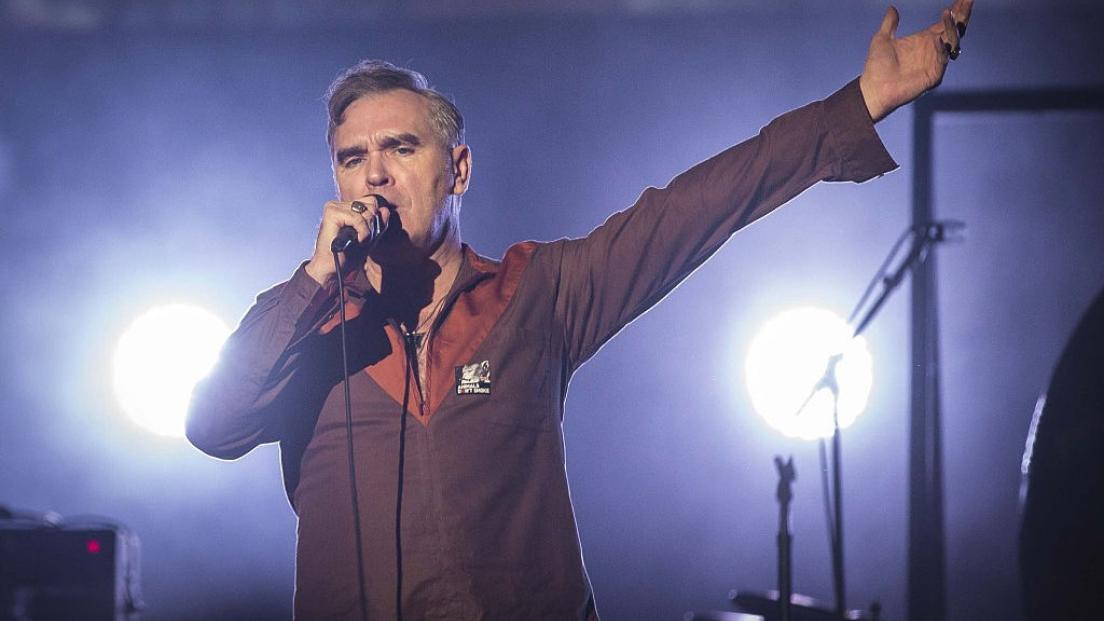 Morrissey: i fan disertano l’arena dopo che il cantante insulta la premier scozzese durante il concerto 