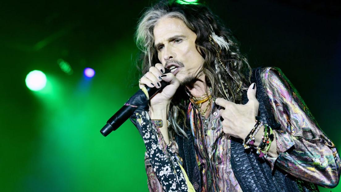 Aerosmith, le prime foto di Steven Tyler dopo il ritiro dai live della band. Guardale qui